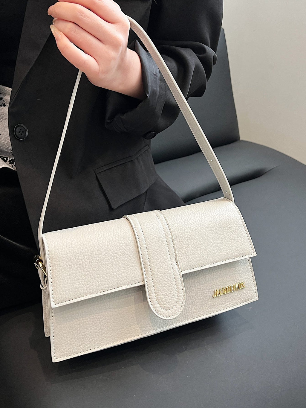 Cross-border 2025 New Women's Niche Design French Fashion All-match High-end Texture Portable Shoulder Crosbody Small Square Bag